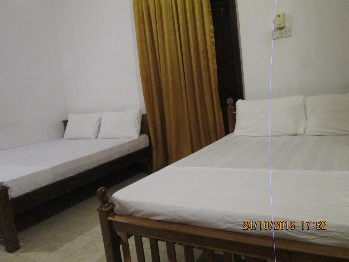 Hotel Blue Whale Jaffna Eksteriør bilde
