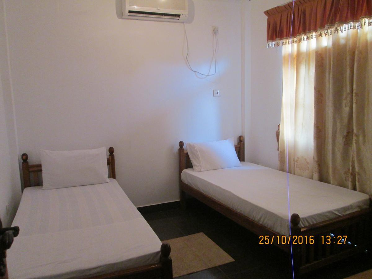Hotel Blue Whale Jaffna Eksteriør bilde