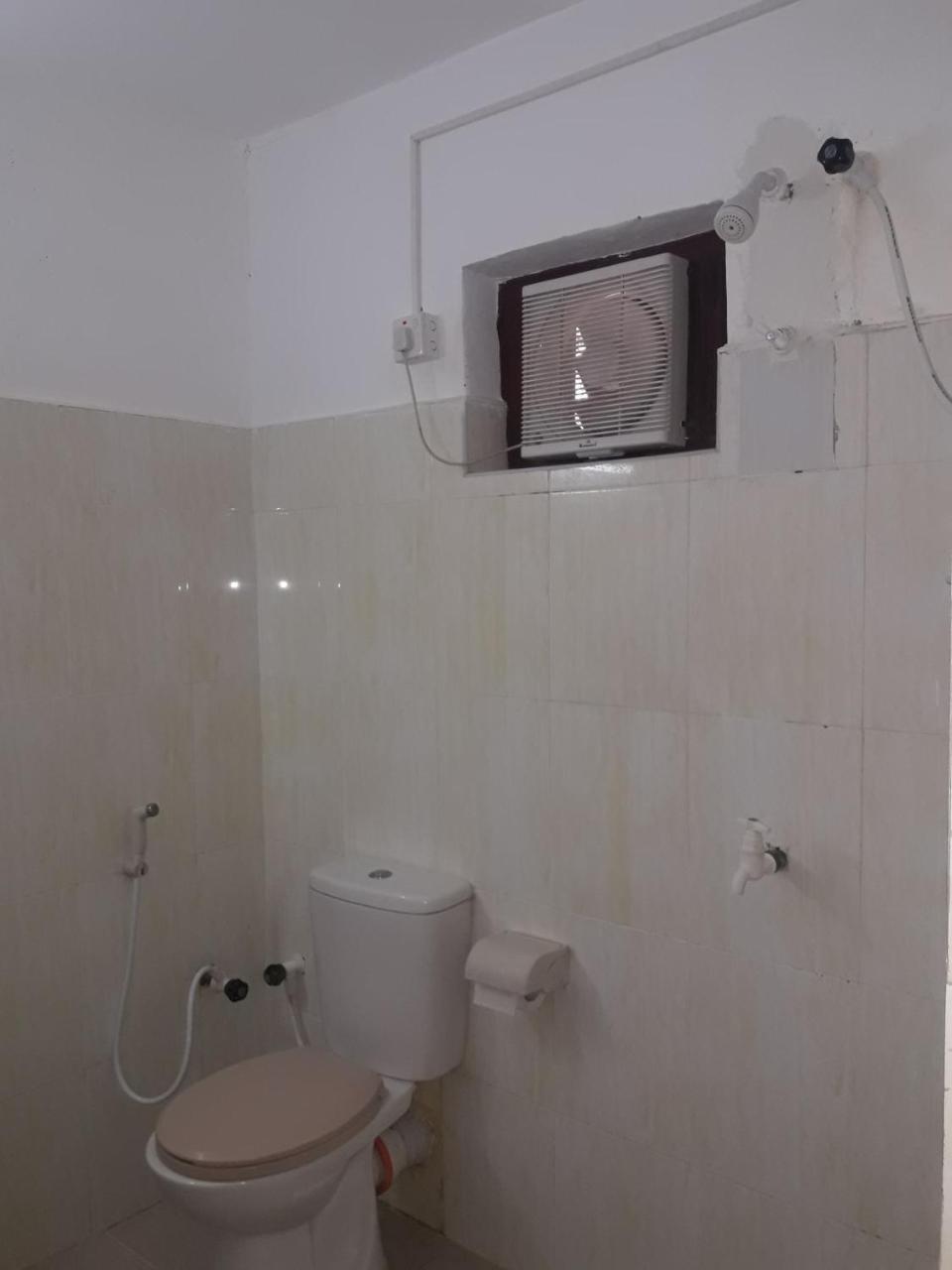 Hotel Blue Whale Jaffna Eksteriør bilde