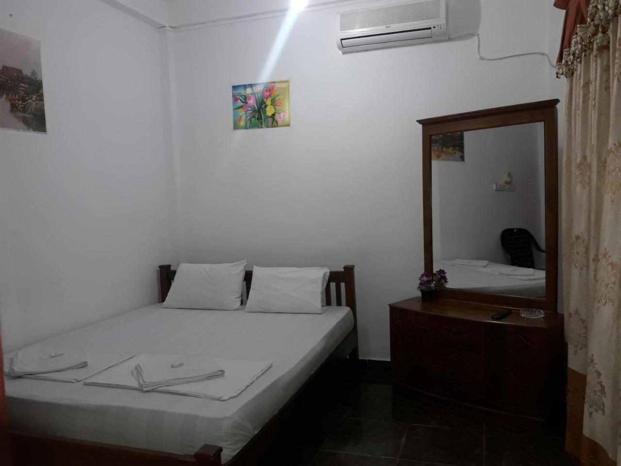 Hotel Blue Whale Jaffna Eksteriør bilde