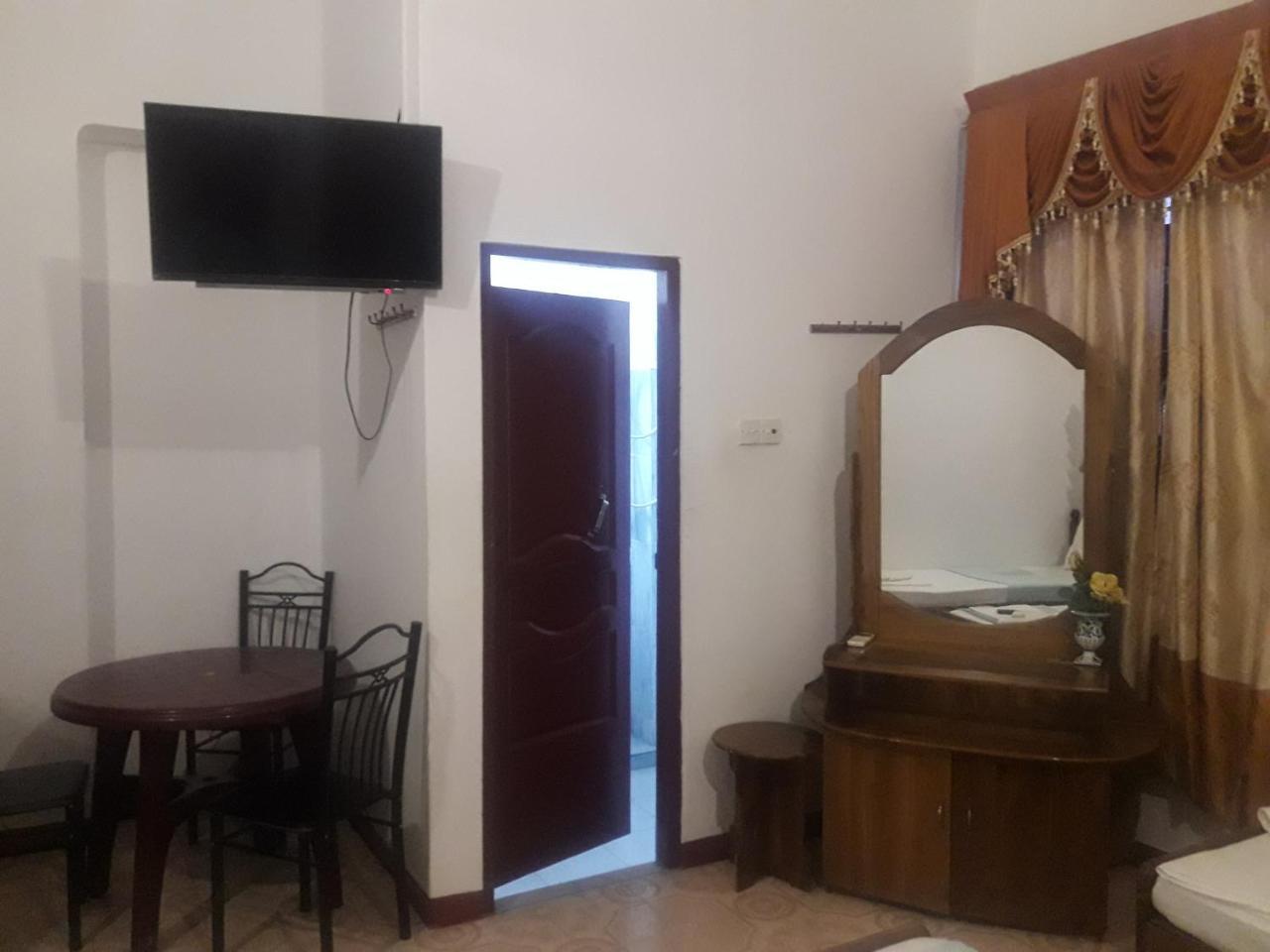 Hotel Blue Whale Jaffna Eksteriør bilde