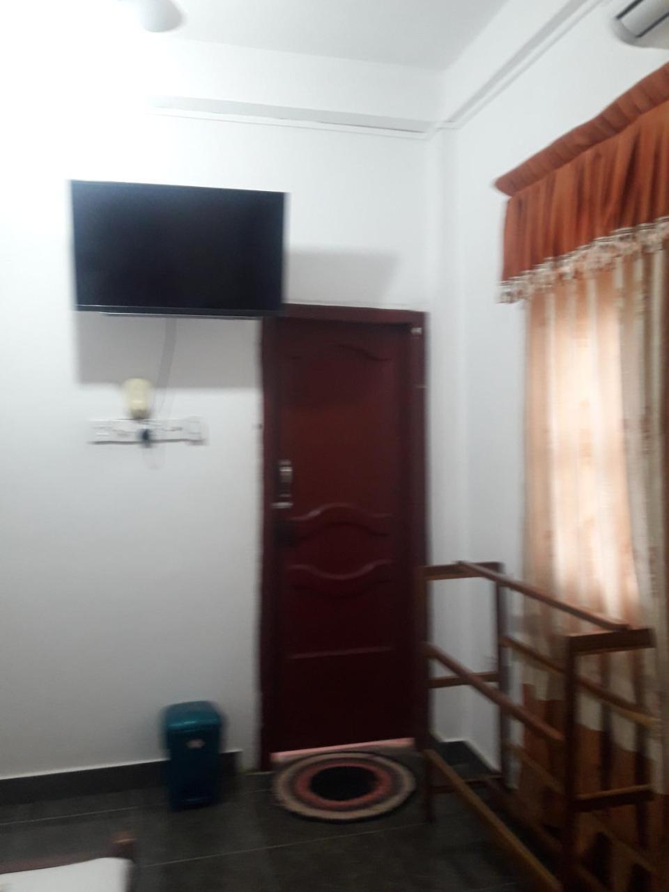 Hotel Blue Whale Jaffna Eksteriør bilde